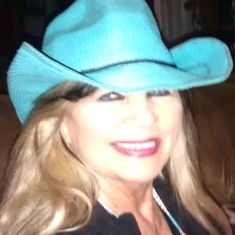 Meet your Posher, Darlene